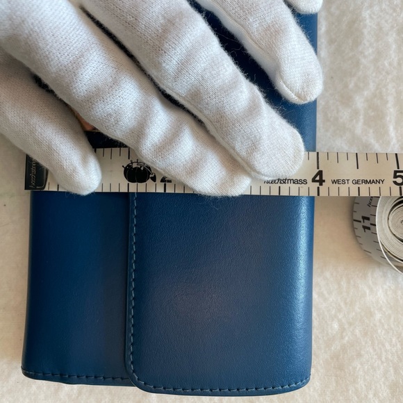 Furla Authentic Vintage Beautiful Blue Leather Wallet with Gold Hardware - Picture 15 of 16